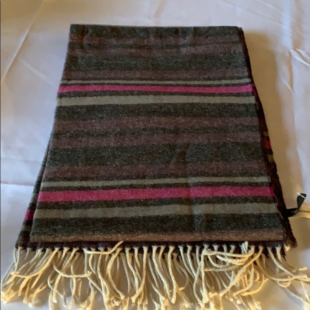 Gap Scarf